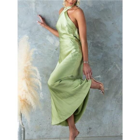 Backless Halter Neck Maxi Dress - Picture 12 of 15